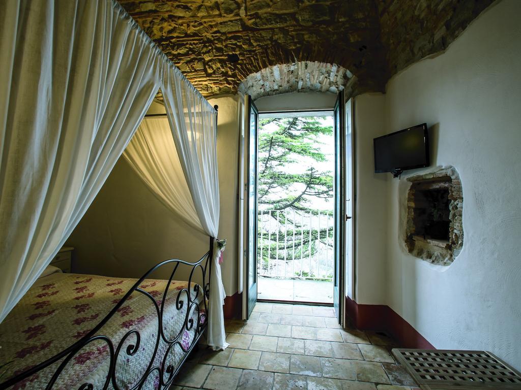 I Templari Di Alberona Otel Oda fotoğraf