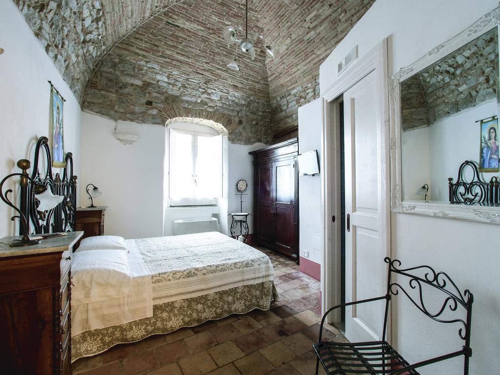 I Templari Di Alberona Otel Oda fotoğraf