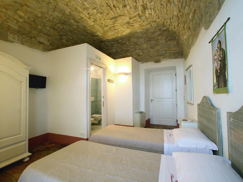 I Templari Di Alberona Otel Oda fotoğraf
